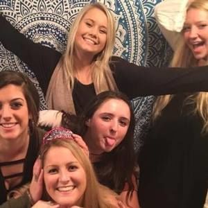 Meet your Posher, Anna